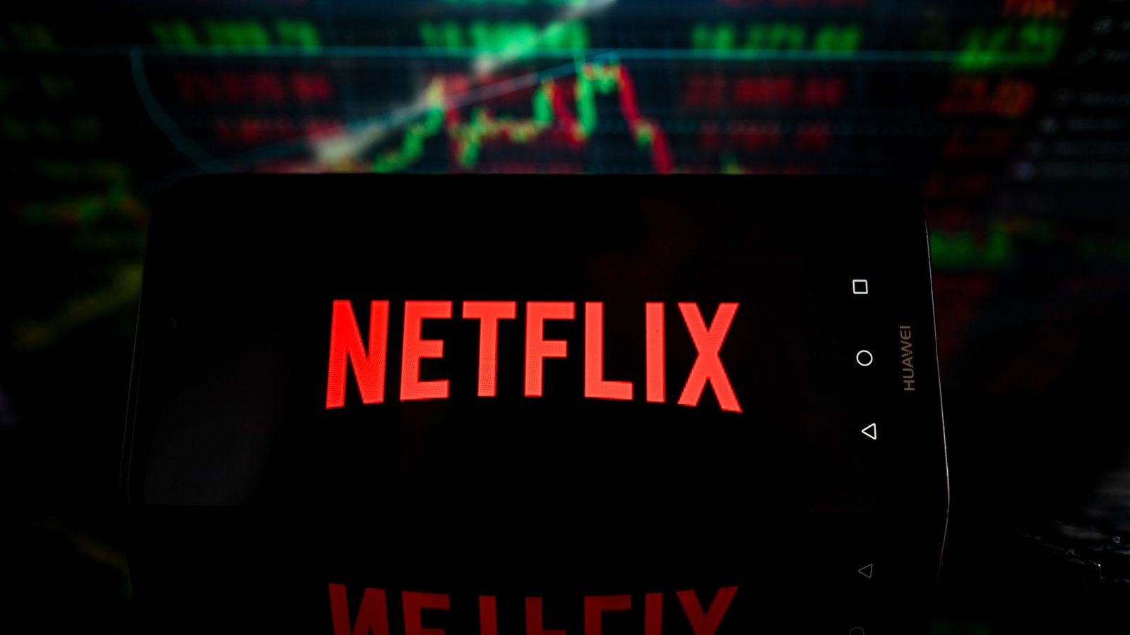 Доходы Netflix должны оправдывать рост запасов. Что аналитики видят для подписчиков, уровень рекламы